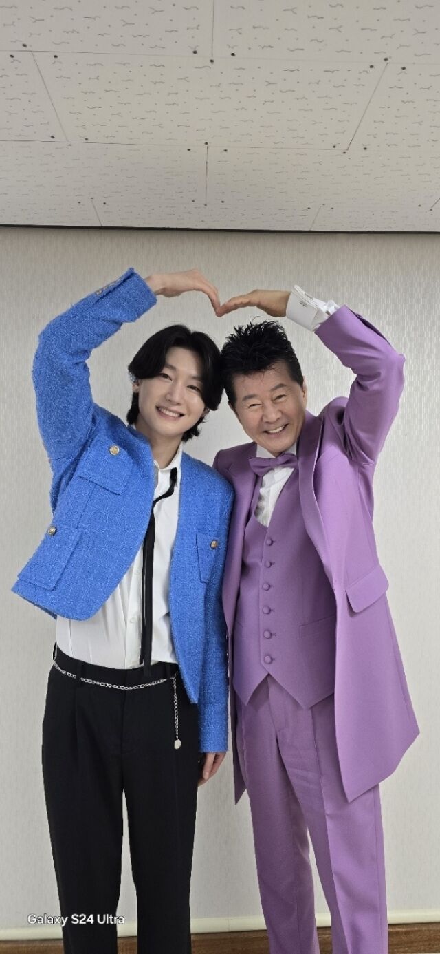 가수 태진아와 김용빈