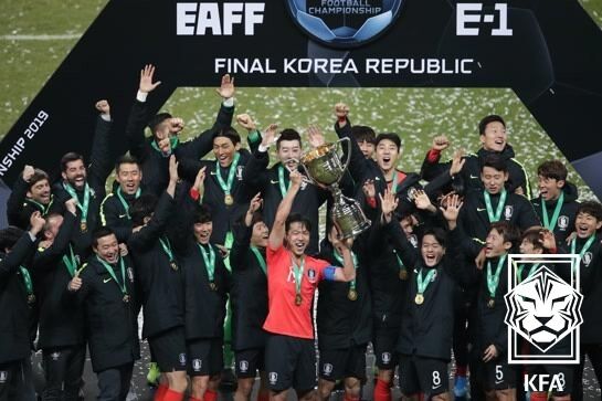 부산에서 열린 2019 E-1 챔피언십 시상식 장면./대한축구협회
