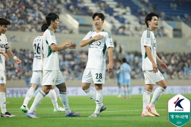 전진우와 이영재/한국프로축구연맹