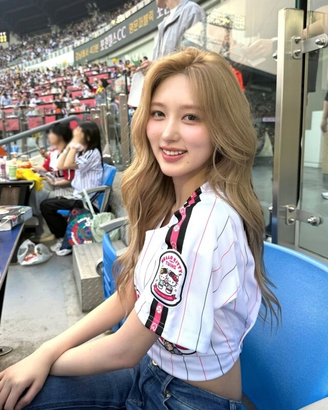 아이브 가을이 LG 트윈스의 승리를 응원했다. / 아이브 가을 인스타그램 캡처