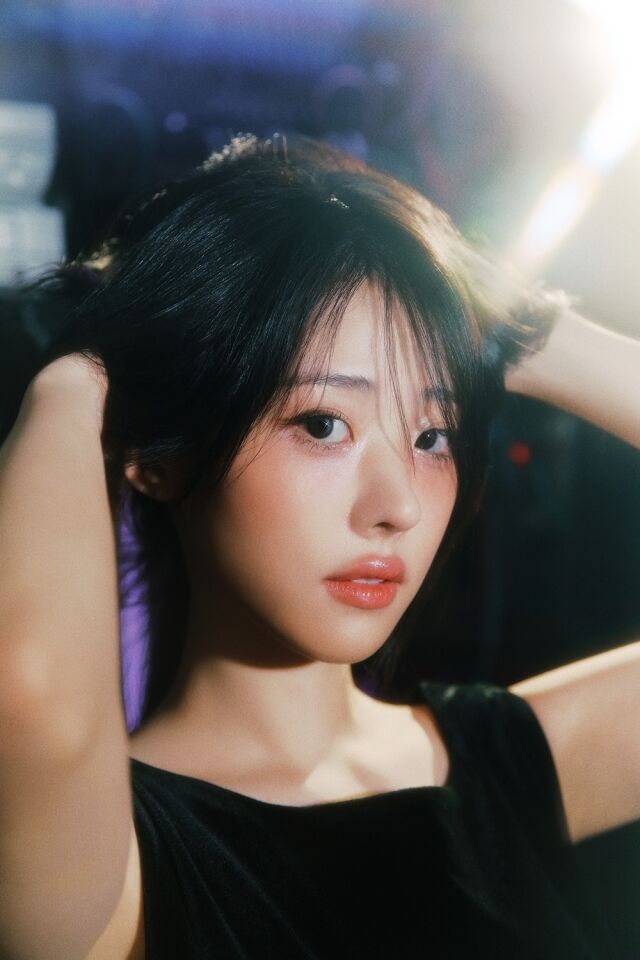그룹 QWER 멤버 히나 미니 3집 콘셉트 포토 / 타마고 프로덕션
