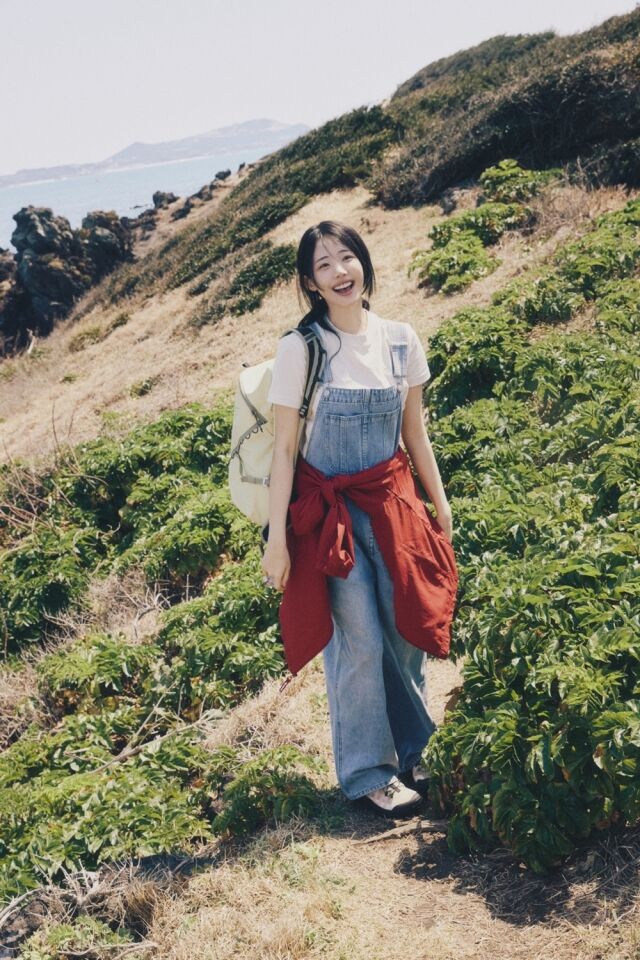 그룹 QWER 멤버 히나 미니 3집 콘셉트 포토 / 타마고 프로덕션