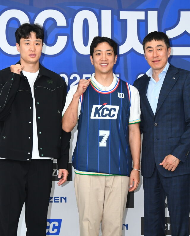 왼쪽부터 허웅, 허훈, 이상민 감독./KBL