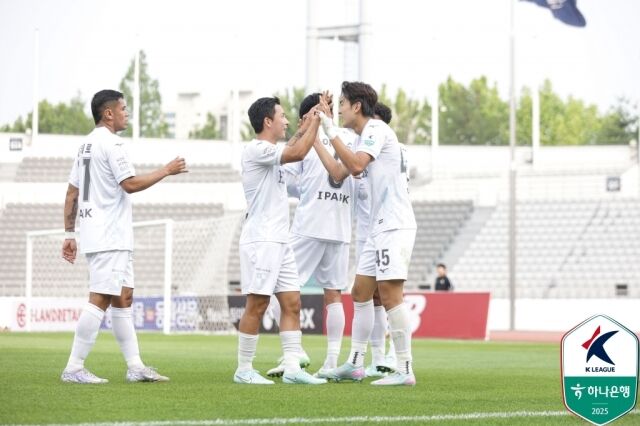 부산 아이파크./프로축구연맹