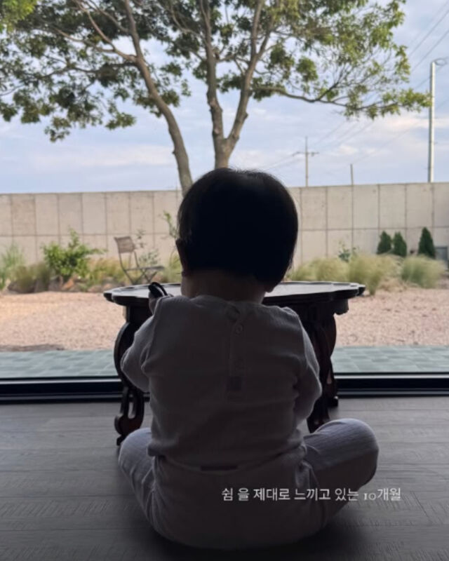 가수 이지훈과 일본 출신 아야네 부부의 딸 루희양이 제주도에서 한적한 일상을 보내고 있다./ 아야네 개인 인스타그램