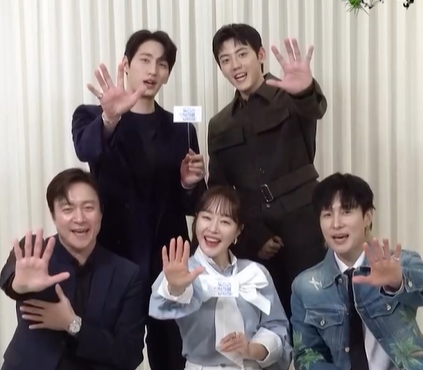 '독수리 5형제를 부탁해' 왼쪽 위부터 시계방향으로 윤박-이석기-김동완-엄지원-최대철 /김동완 소셜미디어