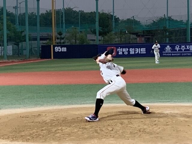 크루세이더스 투수 배우 정성일./한스타미디어