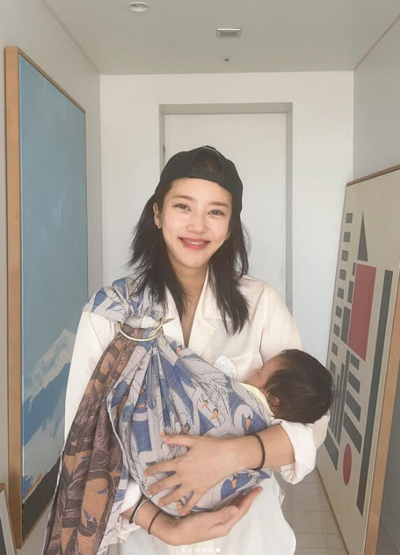 손담비 모녀./소셜미디어