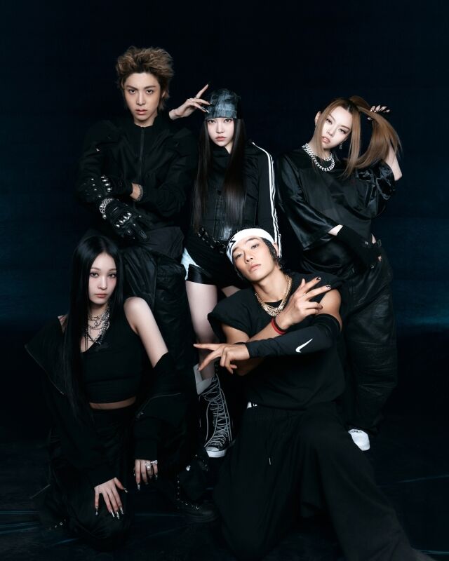 올데이 프로젝트 / 더블랙레이블 제공